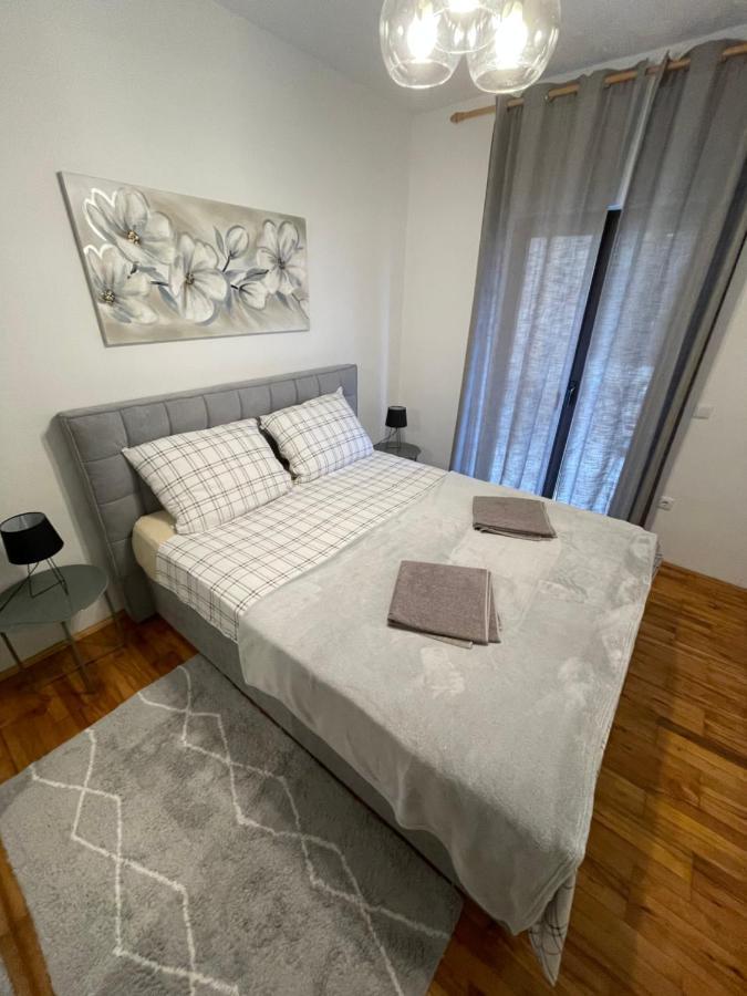 Apartman Ana Vrlika Екстериор снимка
